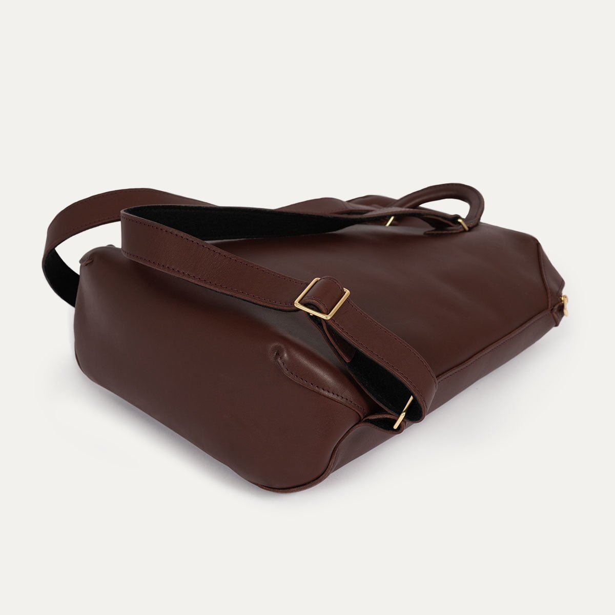 Fond du sac à dos Capsule INER en cuir de veau lie de vin