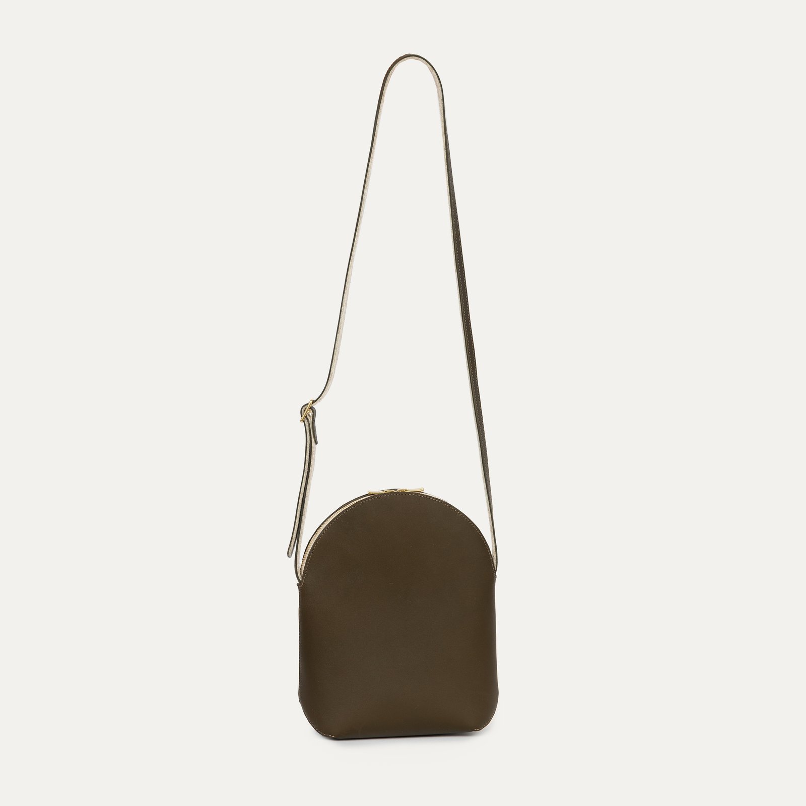 Sac bandoulière Liminal INER en cuir de veau kaki, vue de face