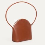 Sac à main en cuir de veau Dionaea Épaule INER fauve, vue trois-quarts