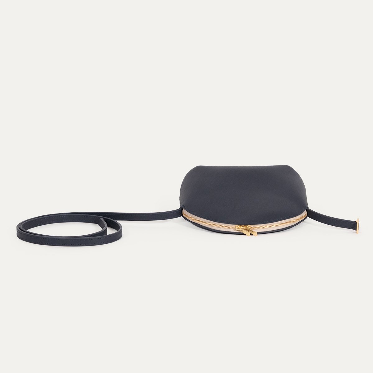 Sac bandoulière Dionaea INER en cuir de veau marine couché
